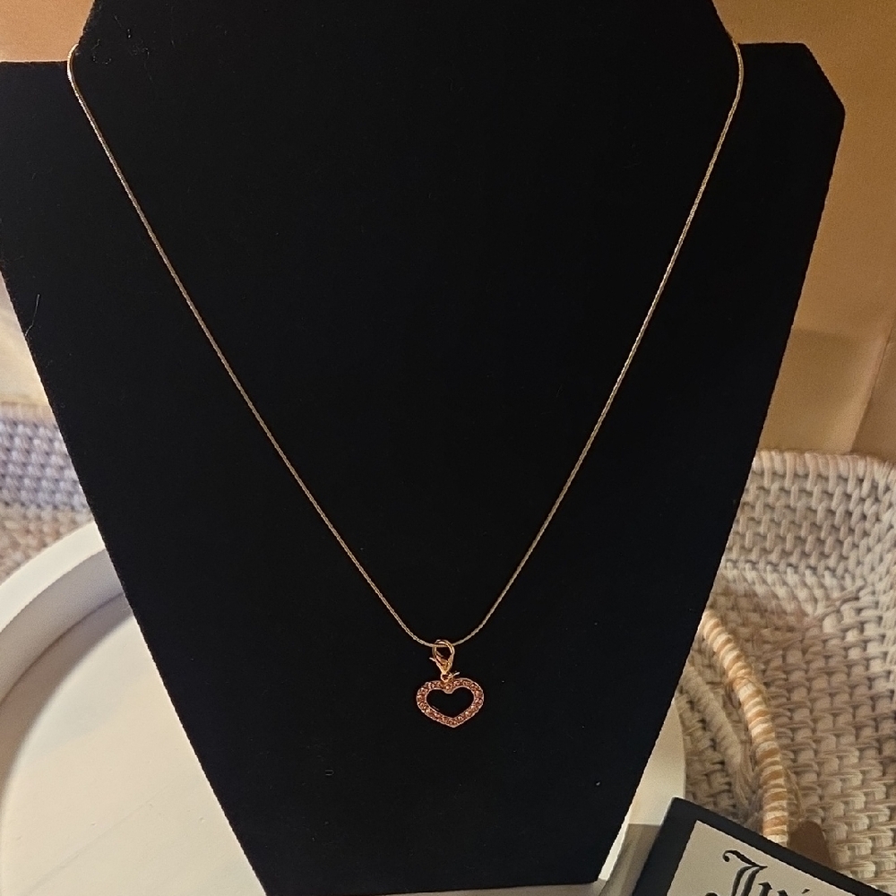 Juicy Couture Elegant Gold Heart Pendant Necklace